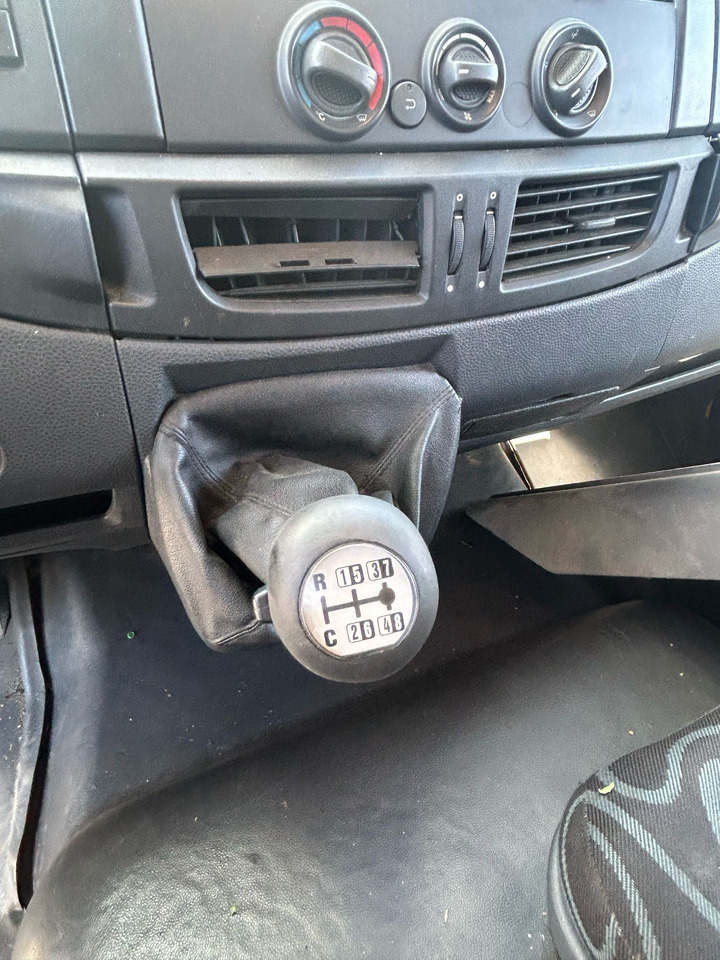 IVECO EUROCARGO 120E28P - Kamion-šasija: slika IVECO EUROCARGO 120E28P - Kamion-šasija IVECO EUROCARGO 120E28P - Kamion-šasija: slika IVECO EUROCARGO 120E28P - Kamion-šasija