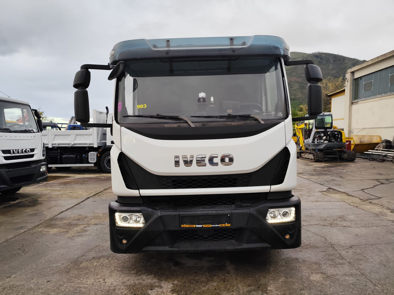 IVECO EUROCARGO 140-250 - Kamion s kranom: slika IVECO EUROCARGO 140-250 - Kamion s kranom IVECO EUROCARGO 140-250 - Kamion s kranom: slika IVECO EUROCARGO 140-250 - Kamion s kranom
