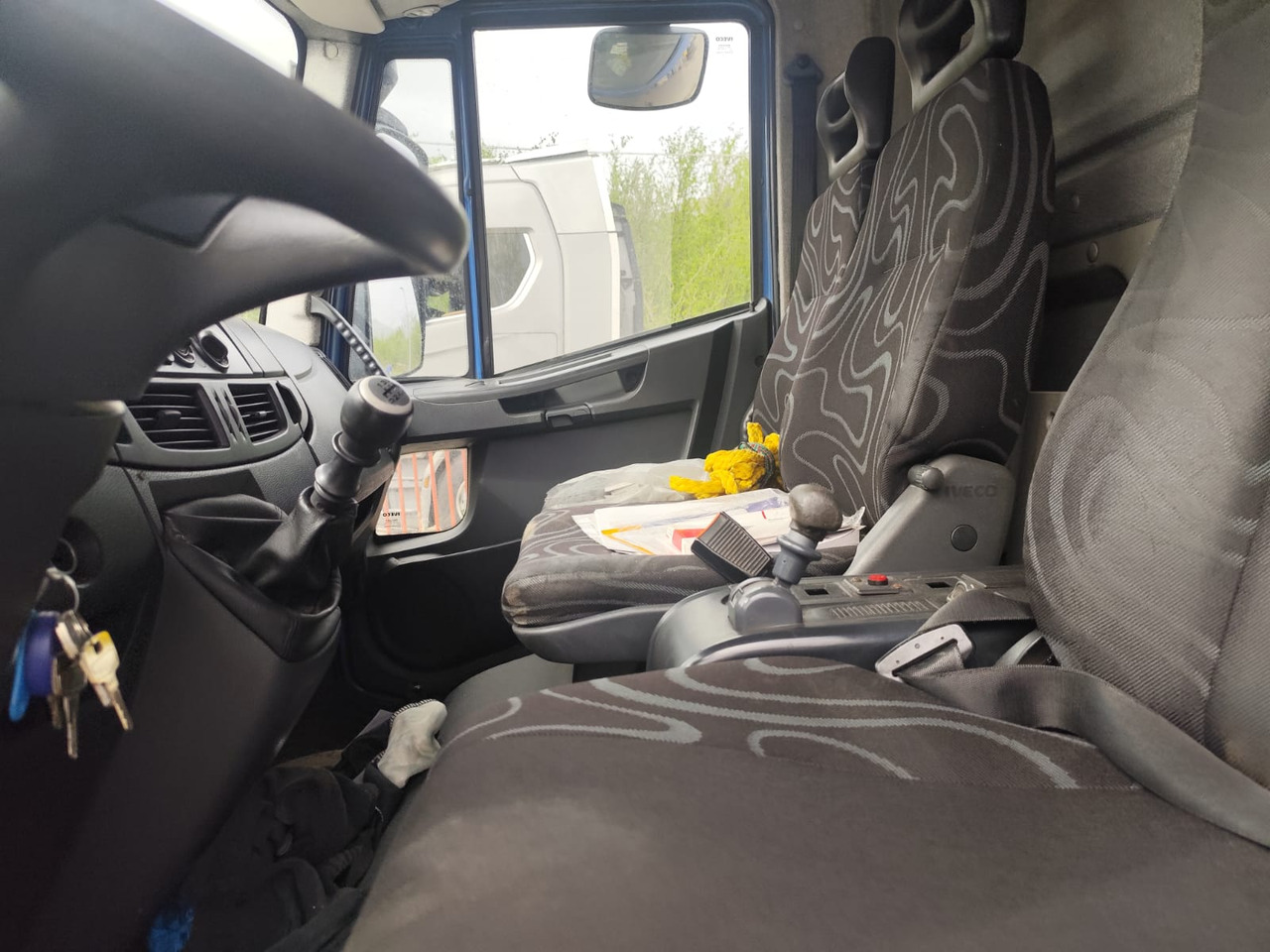 IVECO EUROCARGO 140E25 - Kamion-šasija: slika IVECO EUROCARGO 140E25 - Kamion-šasija IVECO EUROCARGO 140E25 - Kamion-šasija: slika IVECO EUROCARGO 140E25 - Kamion-šasija
