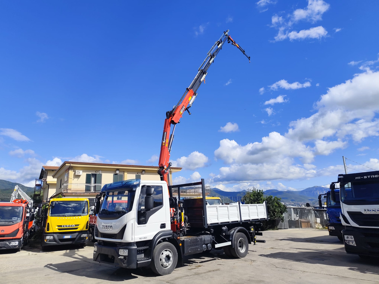 IVECO EUROCARGO 160-250 - Kamion s kranom, Kiper: slika IVECO EUROCARGO 160-250 - Kamion s kranom, Kiper IVECO EUROCARGO 160-250 - Kamion s kranom, Kiper: slika IVECO EUROCARGO 160-250 - Kamion s kranom, Kiper
