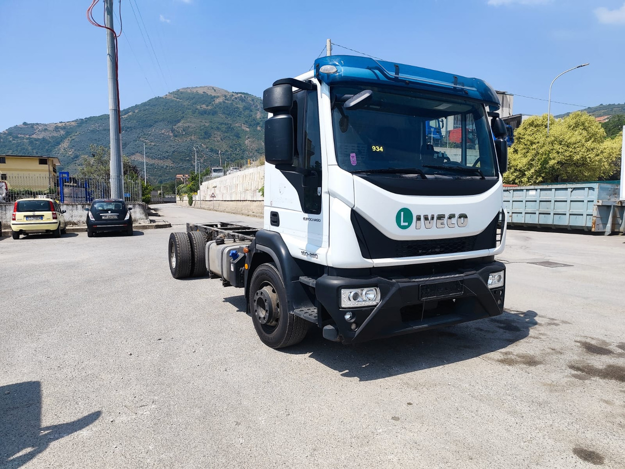 Kamion sandučar, Kamion s kranom IVECO EUROCARGO 160-280: slika Kamion sandučar, Kamion s kranom IVECO EUROCARGO 160-280