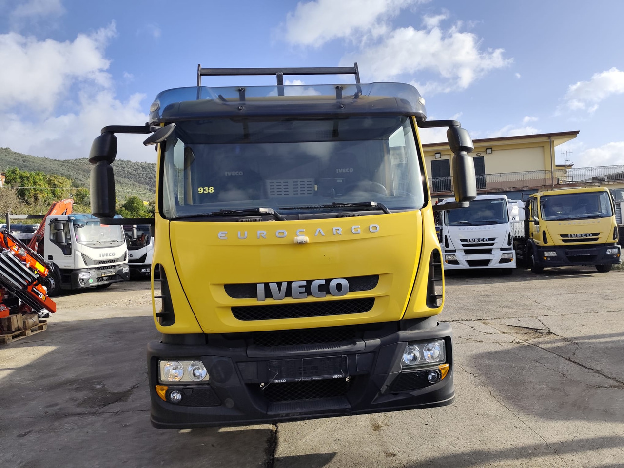 Kamion s kranom IVECO EUROCARGO 160E30: slika Kamion s kranom IVECO EUROCARGO 160E30 Kamion s kranom IVECO EUROCARGO 160E30: slika Kamion s kranom IVECO EUROCARGO 160E30