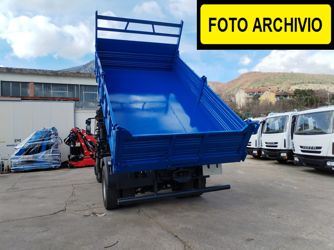IVECO EUROCARGO 180-320 - Kamion s kranom: slika IVECO EUROCARGO 180-320 - Kamion s kranom IVECO EUROCARGO 180-320 - Kamion s kranom: slika IVECO EUROCARGO 180-320 - Kamion s kranom