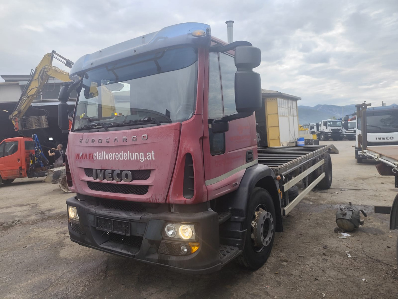 IVECO EUROCARGO 180E30 - Kamion s otvorenim sandukom: slika IVECO EUROCARGO 180E30 - Kamion s otvorenim sandukom IVECO EUROCARGO 180E30 - Kamion s otvorenim sandukom: slika IVECO EUROCARGO 180E30 - Kamion s otvorenim sandukom