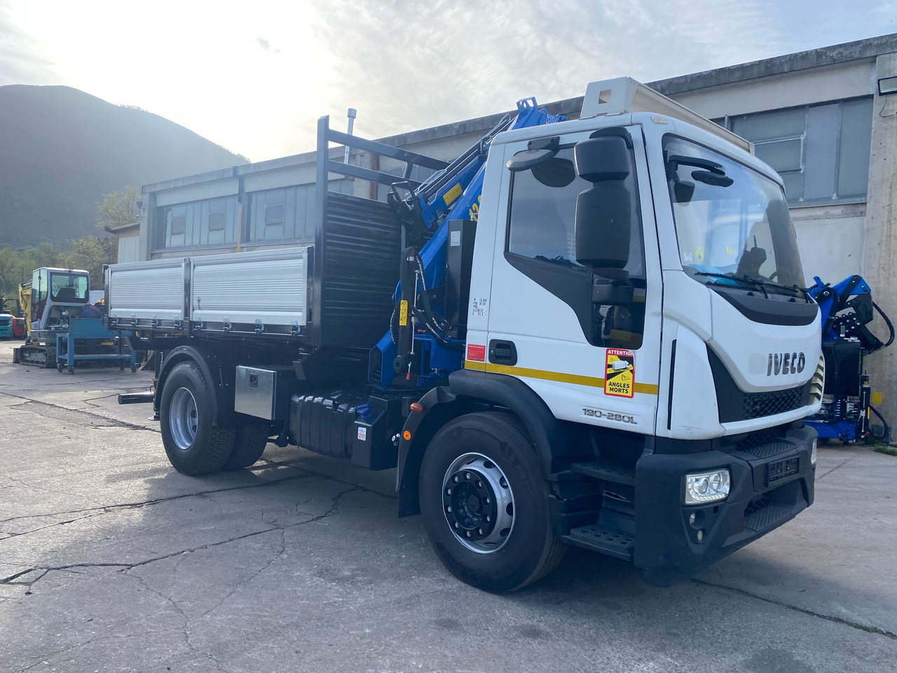 Zakup IVECO EUROCARGO 190EL28 IVECO EUROCARGO 190EL28: slika Zakup IVECO EUROCARGO 190EL28 IVECO EUROCARGO 190EL28