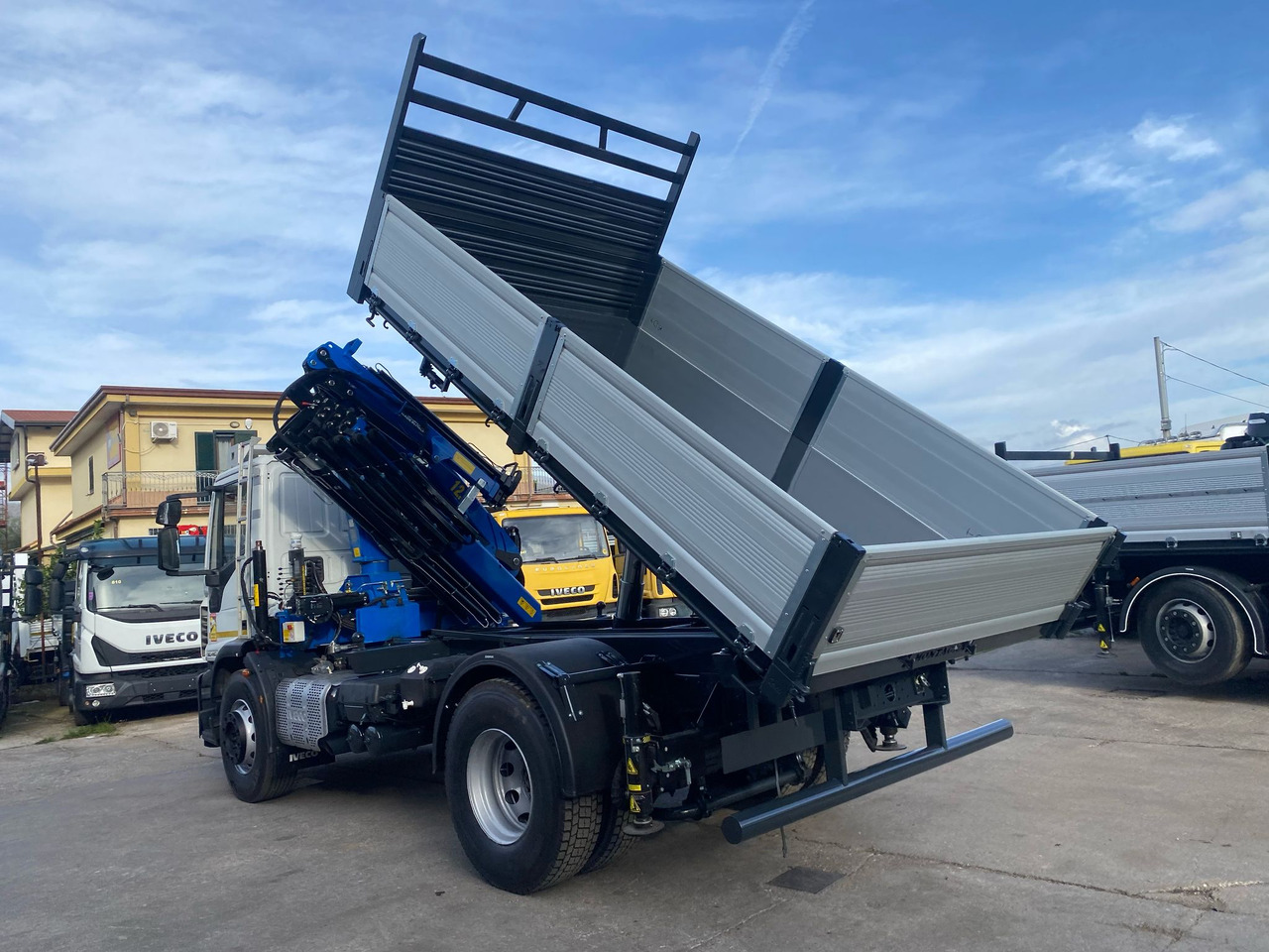 Zakup IVECO EUROCARGO 190EL28 IVECO EUROCARGO 190EL28: slika Zakup IVECO EUROCARGO 190EL28 IVECO EUROCARGO 190EL28