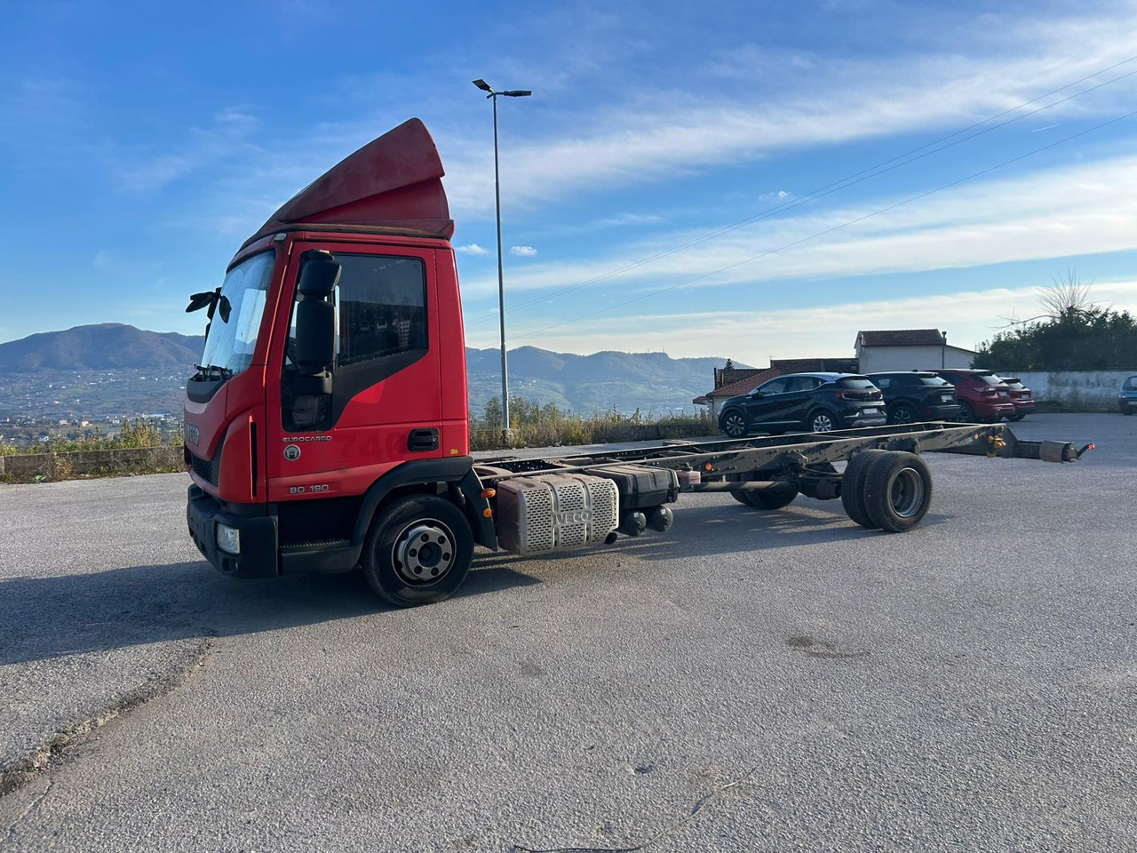 IVECO EUROCARGO 80-190 - Kamion-šasija: slika IVECO EUROCARGO 80-190 - Kamion-šasija IVECO EUROCARGO 80-190 - Kamion-šasija: slika IVECO EUROCARGO 80-190 - Kamion-šasija