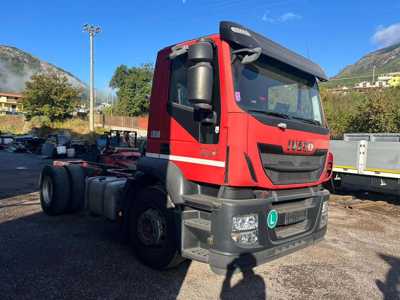 IVECO STRALIS 190S31 - Kamion-šasija: slika IVECO STRALIS 190S31 - Kamion-šasija IVECO STRALIS 190S31 - Kamion-šasija: slika IVECO STRALIS 190S31 - Kamion-šasija