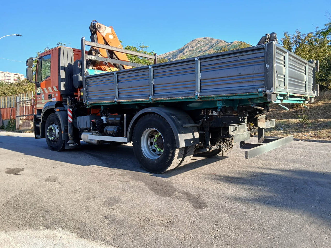 IVECO STRALIS 190S31 - Kamion s kranom: slika IVECO STRALIS 190S31 - Kamion s kranom IVECO STRALIS 190S31 - Kamion s kranom: slika IVECO STRALIS 190S31 - Kamion s kranom
