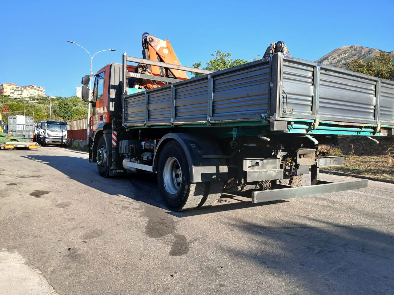 IVECO STRALIS 190S31 - Kamion s kranom: slika IVECO STRALIS 190S31 - Kamion s kranom IVECO STRALIS 190S31 - Kamion s kranom: slika IVECO STRALIS 190S31 - Kamion s kranom