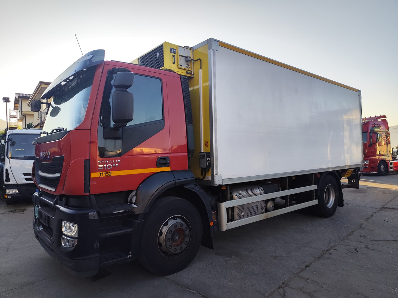 IVECO STRALIS 190S31 - Kamion-šasija: slika IVECO STRALIS 190S31 - Kamion-šasija IVECO STRALIS 190S31 - Kamion-šasija: slika IVECO STRALIS 190S31 - Kamion-šasija