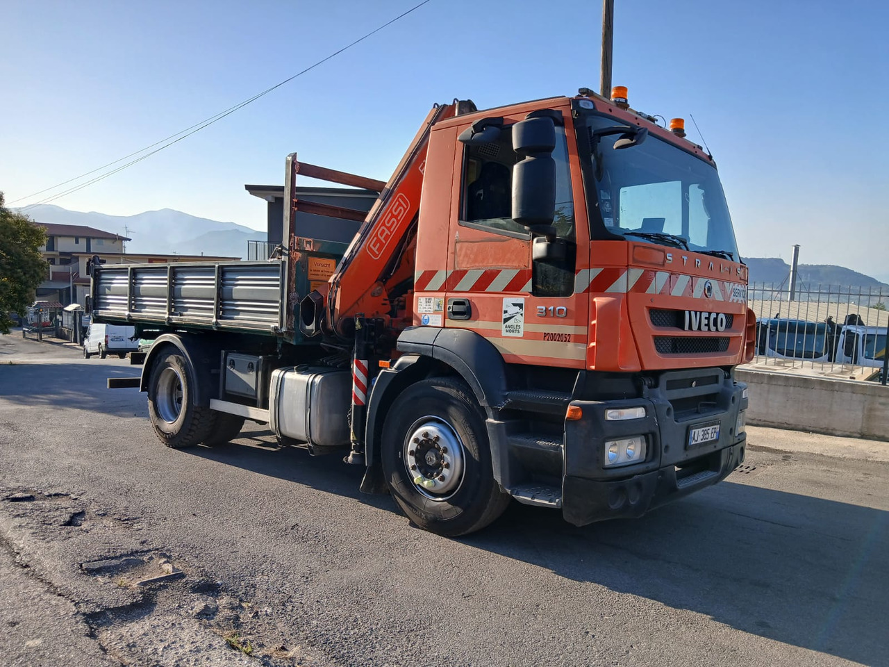 IVECO STRALIS 190S31 - Kamion s kranom: slika IVECO STRALIS 190S31 - Kamion s kranom IVECO STRALIS 190S31 - Kamion s kranom: slika IVECO STRALIS 190S31 - Kamion s kranom