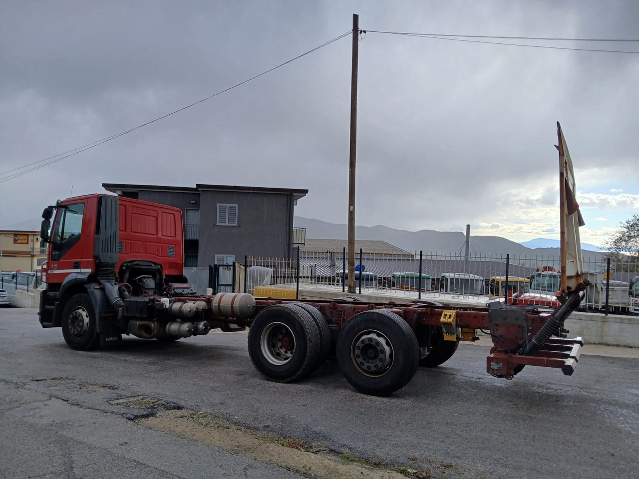 Kamion-šasija IVECO STRALIS AD 260S31: slika Kamion-šasija IVECO STRALIS AD 260S31 Kamion-šasija IVECO STRALIS AD 260S31: slika Kamion-šasija IVECO STRALIS AD 260S31