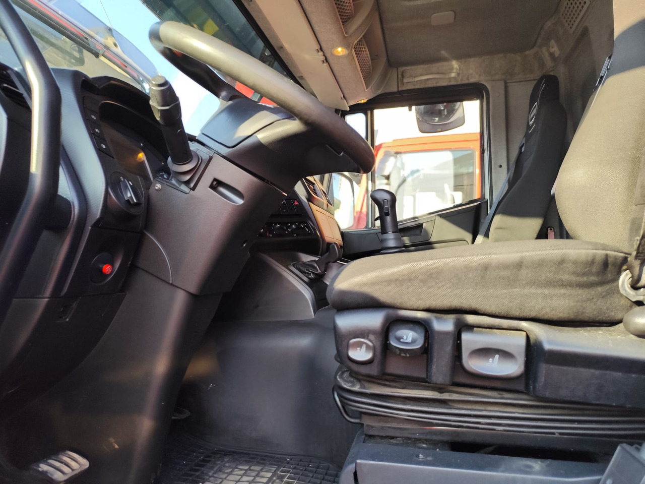 IVECO STRALIS AD 260S31 XP - Kamion sandučar: slika IVECO STRALIS AD 260S31 XP - Kamion sandučar IVECO STRALIS AD 260S31 XP - Kamion sandučar: slika IVECO STRALIS AD 260S31 XP - Kamion sandučar