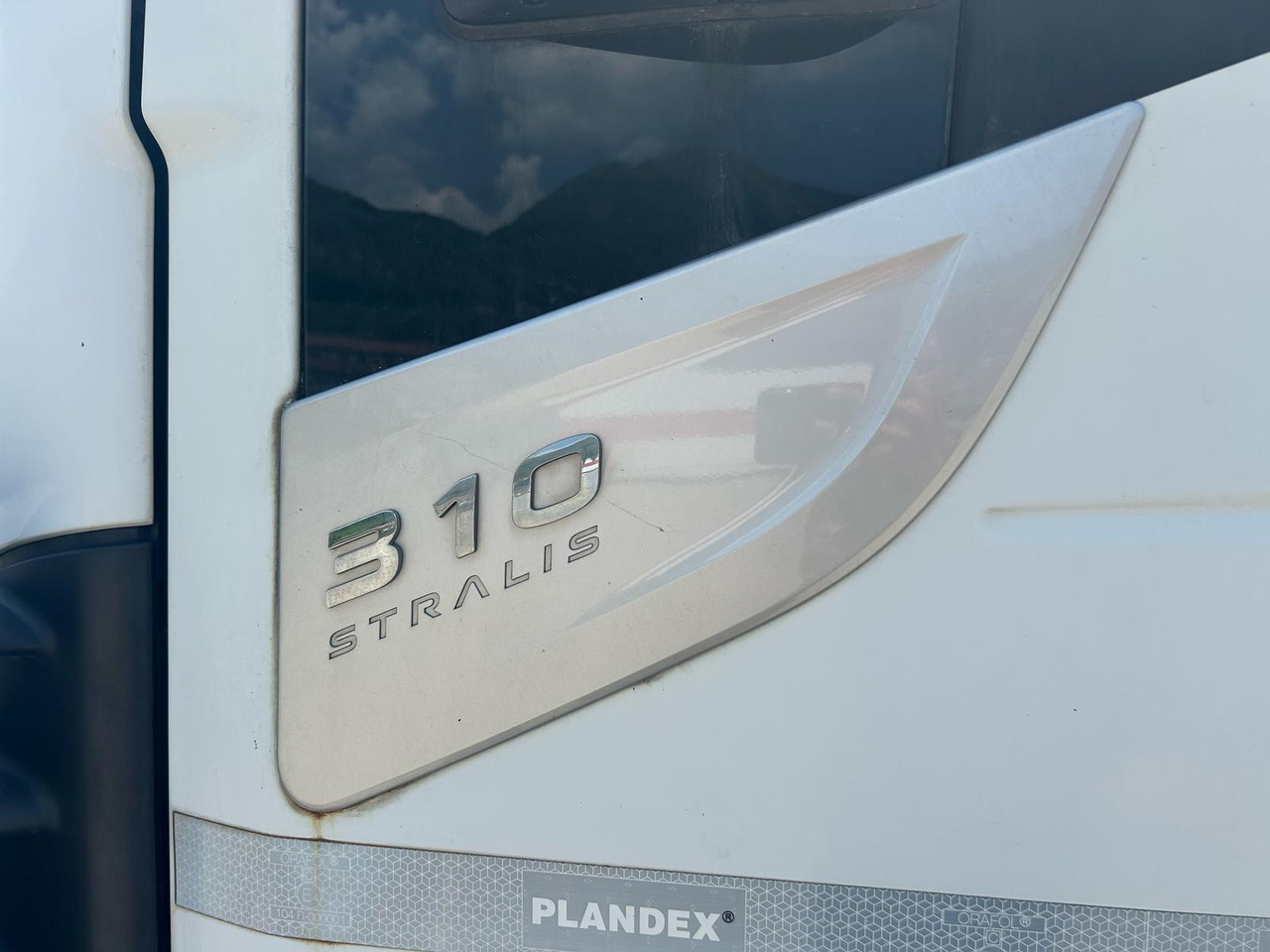 IVECO STRALIS AD 260S31 Y/P - Kiper, Kamion s kranom: slika IVECO STRALIS AD 260S31 Y/P - Kiper, Kamion s kranom IVECO STRALIS AD 260S31 Y/P - Kiper, Kamion s kranom: slika IVECO STRALIS AD 260S31 Y/P - Kiper, Kamion s kranom