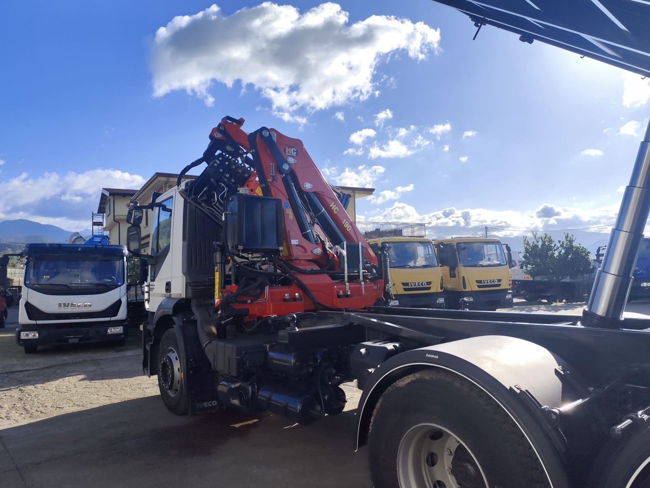 IVECO STRALIS CUBE 260S31 - Kamion s kranom: slika IVECO STRALIS CUBE 260S31 - Kamion s kranom IVECO STRALIS CUBE 260S31 - Kamion s kranom: slika IVECO STRALIS CUBE 260S31 - Kamion s kranom