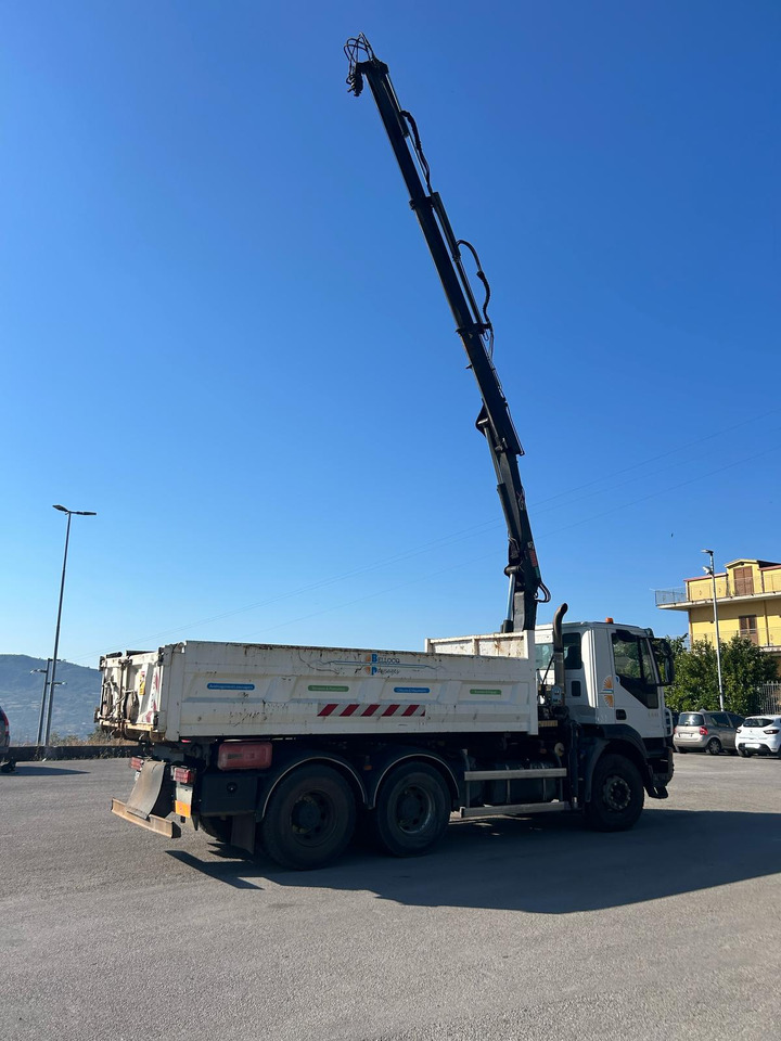 IVECO TRAKKER 260T36 - Kamion s kranom, Kiper: slika IVECO TRAKKER 260T36 - Kamion s kranom, Kiper IVECO TRAKKER 260T36 - Kamion s kranom, Kiper: slika IVECO TRAKKER 260T36 - Kamion s kranom, Kiper