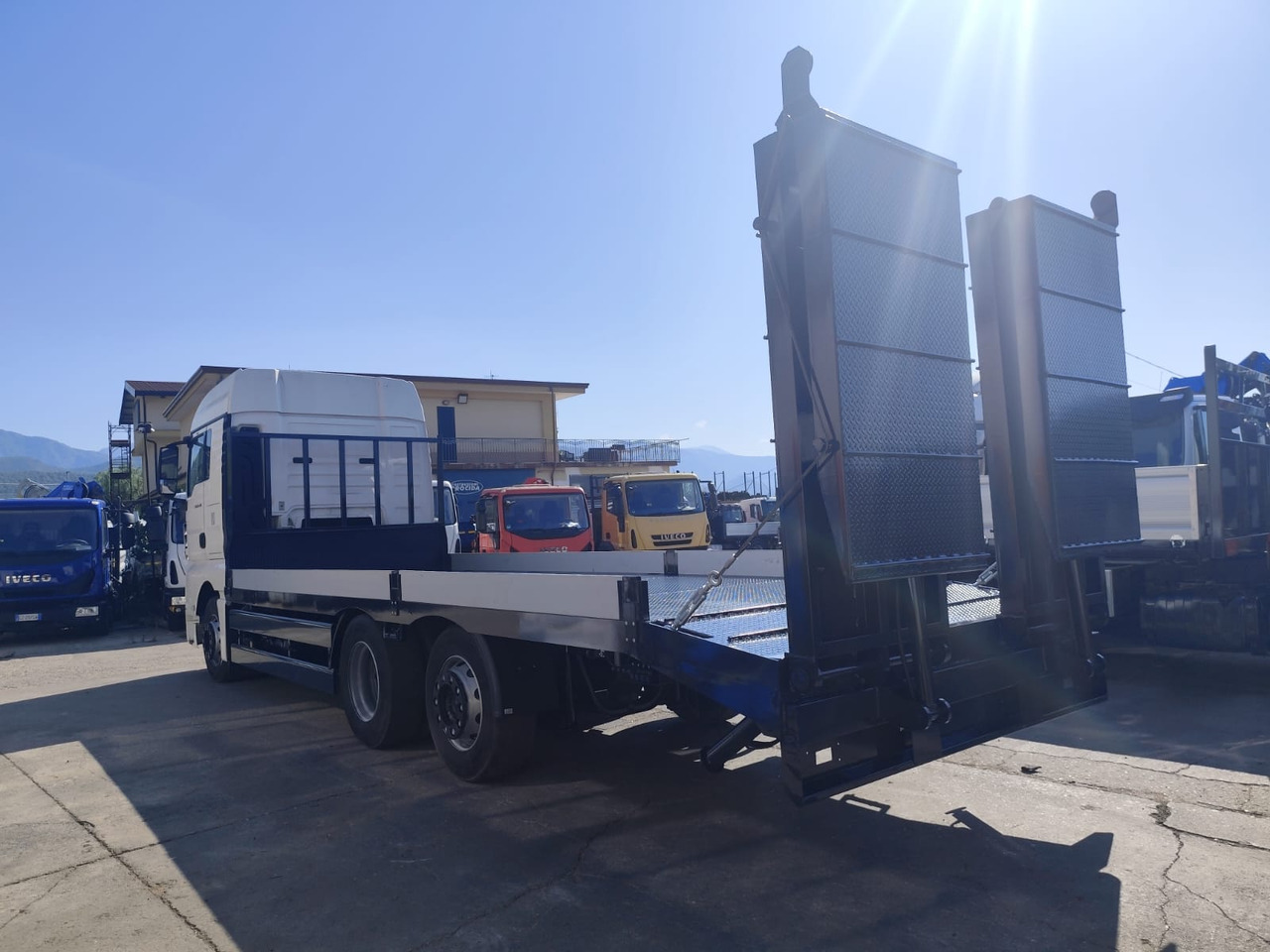 MAN TGX 26.440 - Kamion s otvorenim sandukom: slika MAN TGX 26.440 - Kamion s otvorenim sandukom MAN TGX 26.440 - Kamion s otvorenim sandukom: slika MAN TGX 26.440 - Kamion s otvorenim sandukom