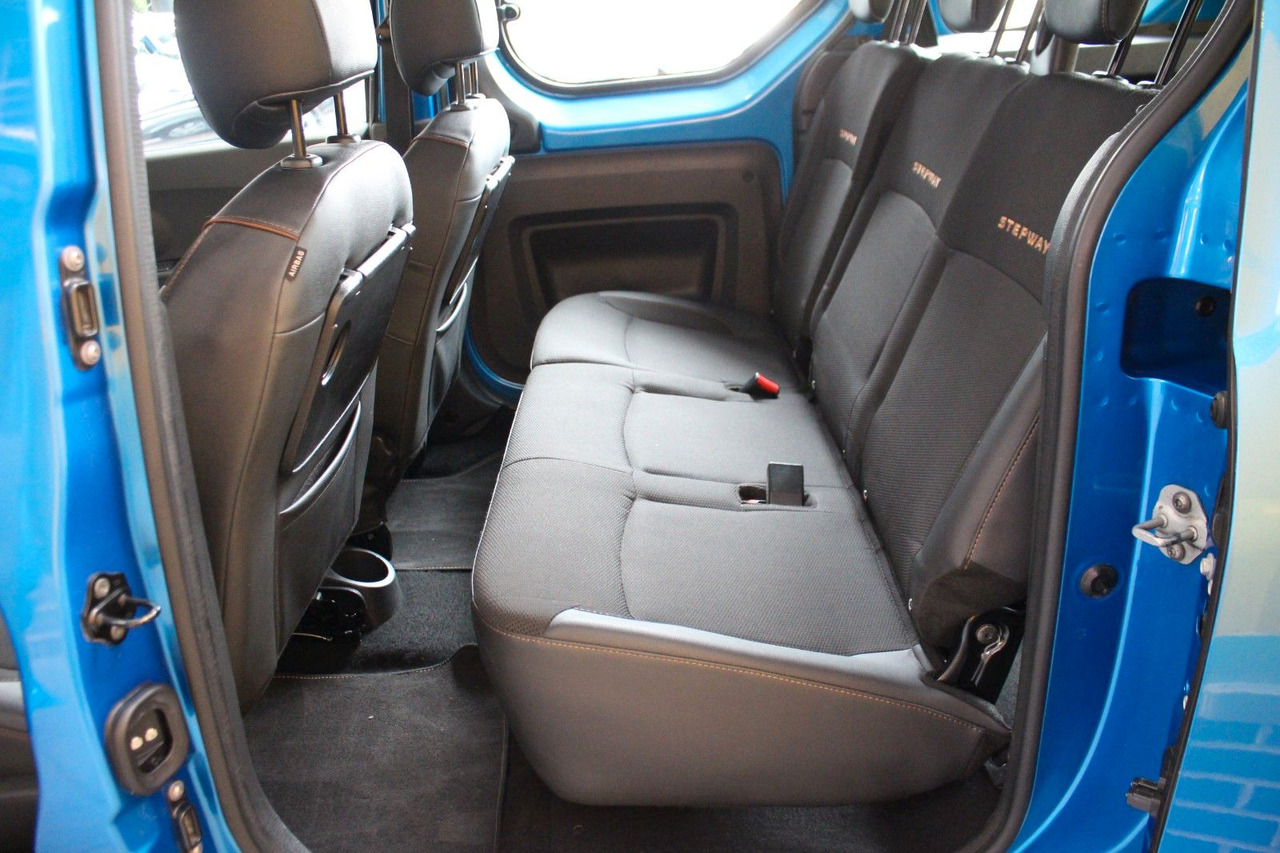 Zakup  Dacia Dokker Stepway Celebration Navi Bluetooth AHK Dacia Dokker Stepway Celebration Navi Bluetooth AHK: slika Zakup  Dacia Dokker Stepway Celebration Navi Bluetooth AHK Dacia Dokker Stepway Celebration Navi Bluetooth AHK
