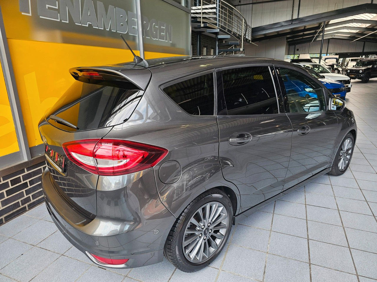 Ford C-MAX 1.5 Sport Automatik Bi-Xenon Navi Standhzg - Putnički kombi: slika Ford C-MAX 1.5 Sport Automatik Bi-Xenon Navi Standhzg - Putnički kombi Ford C-MAX 1.5 Sport Automatik Bi-Xenon Navi Standhzg - Putnički kombi: slika Ford C-MAX 1.5 Sport Automatik Bi-Xenon Navi Standhzg - Putnički kombi