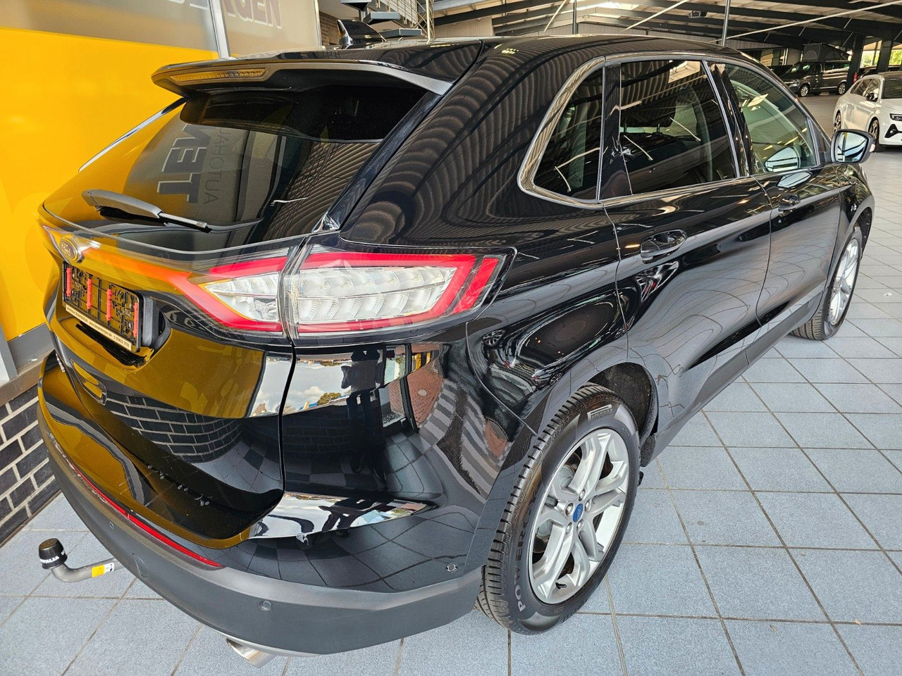 Ford Edge Titanium 4x4 AHK ACC SchiebeDach Navi LED - SUV: slika Ford Edge Titanium 4x4 AHK ACC SchiebeDach Navi LED - SUV Ford Edge Titanium 4x4 AHK ACC SchiebeDach Navi LED - SUV: slika Ford Edge Titanium 4x4 AHK ACC SchiebeDach Navi LED - SUV