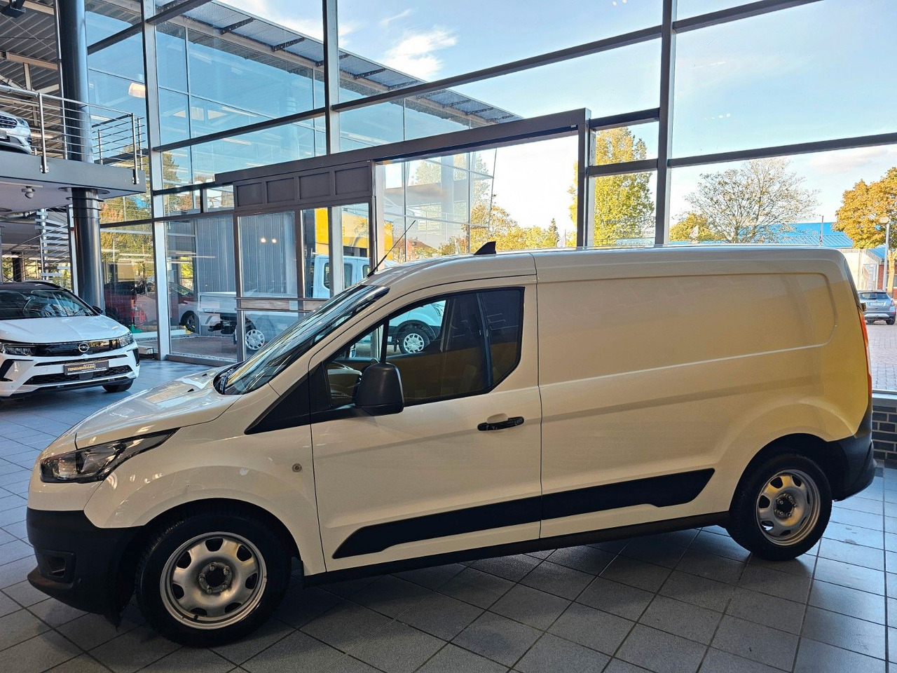 Ford Transit Connect Kasten lang - Automobil: slika Ford Transit Connect Kasten lang - Automobil Ford Transit Connect Kasten lang - Automobil: slika Ford Transit Connect Kasten lang - Automobil