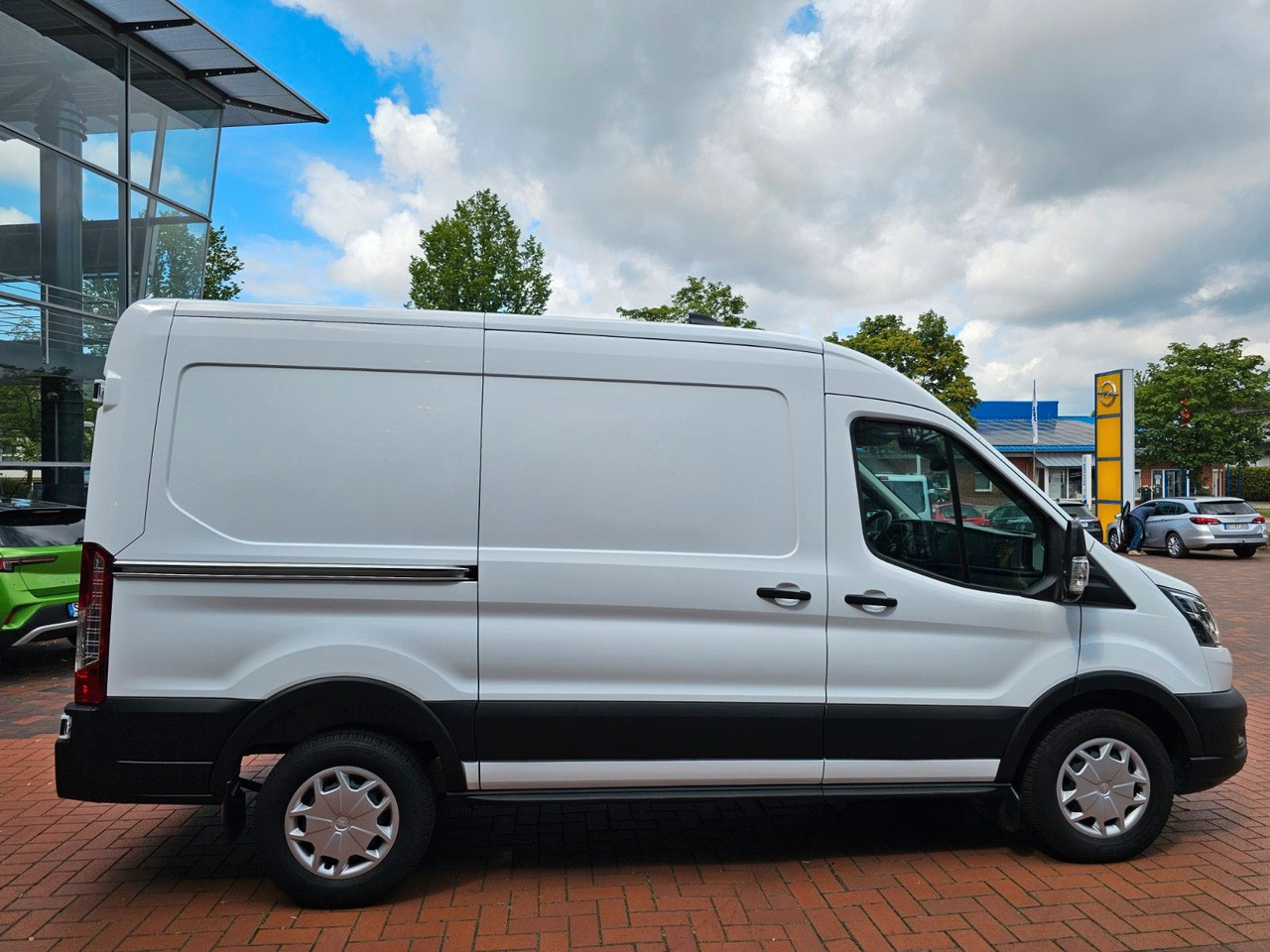 Ford Transit Kasten 350 L2H2 Trend Regalsystem Kamera - Furgon: slika Ford Transit Kasten 350 L2H2 Trend Regalsystem Kamera - Furgon Ford Transit Kasten 350 L2H2 Trend Regalsystem Kamera - Furgon: slika Ford Transit Kasten 350 L2H2 Trend Regalsystem Kamera - Furgon