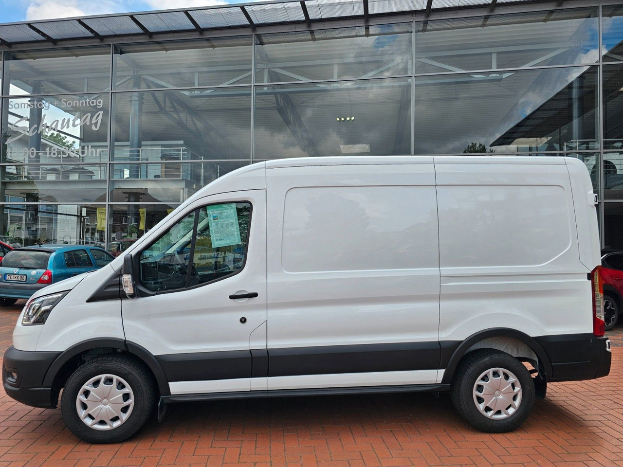 Ford Transit Kasten 350 L2H2 Trend Regalsystem Kamera - Furgon: slika Ford Transit Kasten 350 L2H2 Trend Regalsystem Kamera - Furgon Ford Transit Kasten 350 L2H2 Trend Regalsystem Kamera - Furgon: slika Ford Transit Kasten 350 L2H2 Trend Regalsystem Kamera - Furgon