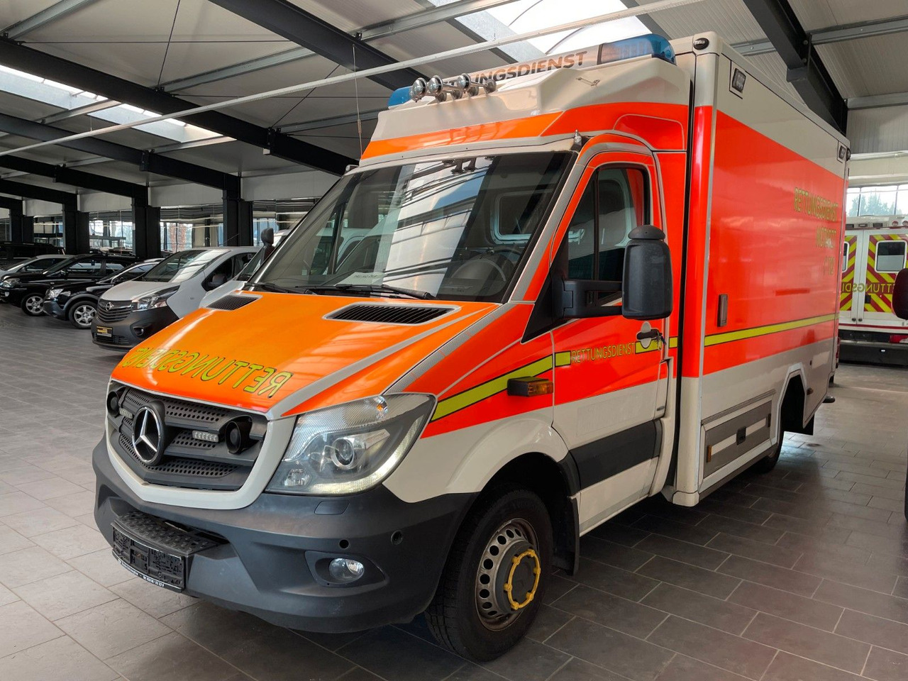 Mercedes-Benz Sprinter II Rettungswagen 519 CDI - Automobil: slika Mercedes-Benz Sprinter II Rettungswagen 519 CDI - Automobil Mercedes-Benz Sprinter II Rettungswagen 519 CDI - Automobil: slika Mercedes-Benz Sprinter II Rettungswagen 519 CDI - Automobil