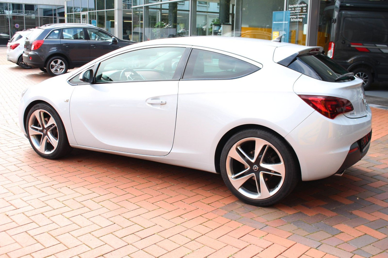 Opel Astra J GTC Innovation - Automobil: slika Opel Astra J GTC Innovation - Automobil Opel Astra J GTC Innovation - Automobil: slika Opel Astra J GTC Innovation - Automobil