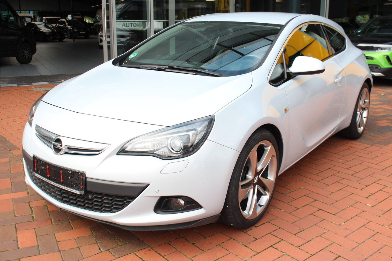 Opel Astra J GTC Innovation - Automobil: slika Opel Astra J GTC Innovation - Automobil Opel Astra J GTC Innovation - Automobil: slika Opel Astra J GTC Innovation - Automobil