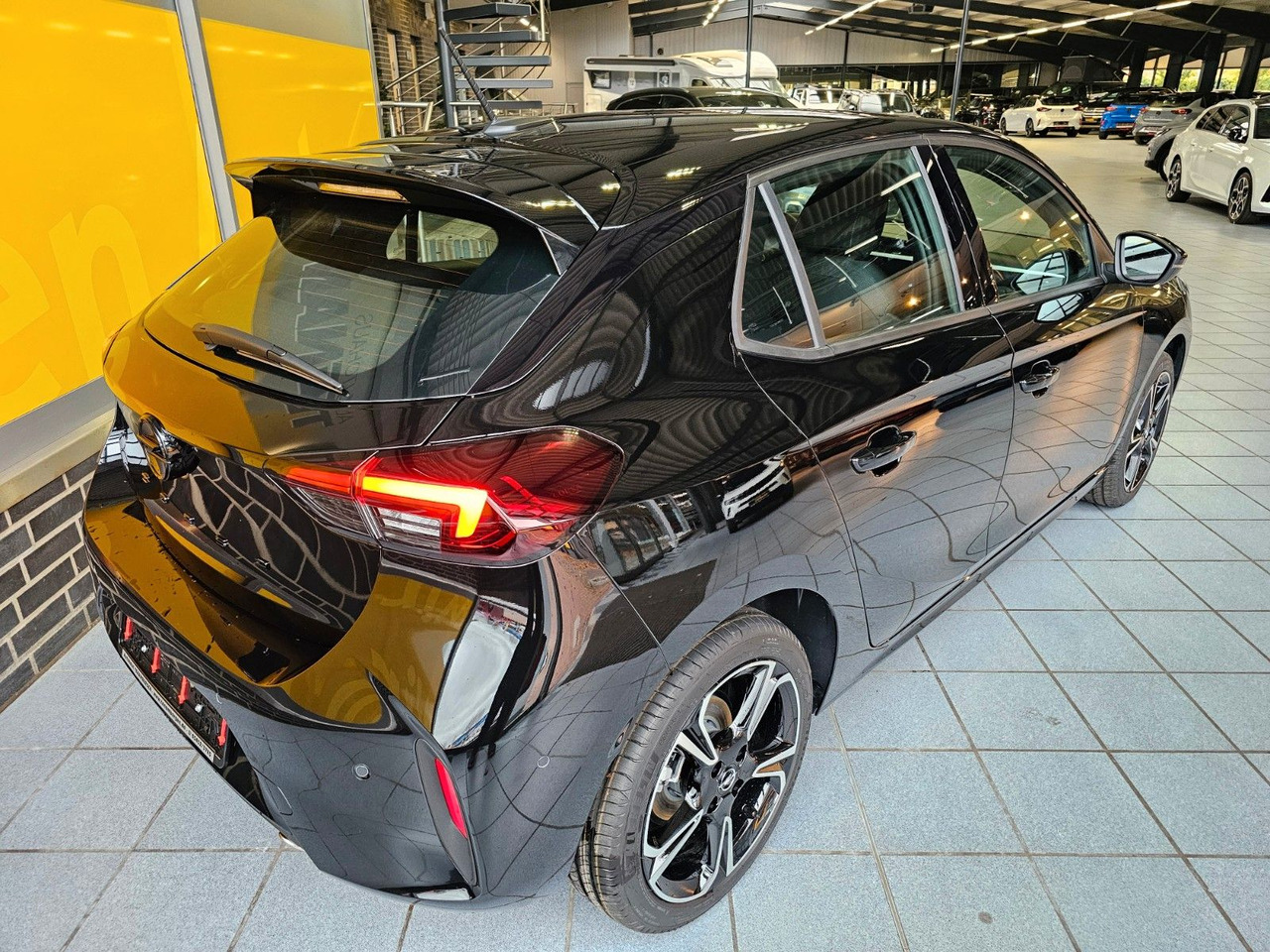 Opel Corsa F 1.2 GS AT-8 Lenkradheizg. Kamera LED ACC - Limuzina: slika  Opel Corsa F 1.2 GS AT-8 Lenkradheizg. Kamera LED ACC - Limuzina Opel Corsa F 1.2 GS AT-8 Lenkradheizg. Kamera LED ACC - Limuzina: slika  Opel Corsa F 1.2 GS AT-8 Lenkradheizg. Kamera LED ACC - Limuzina