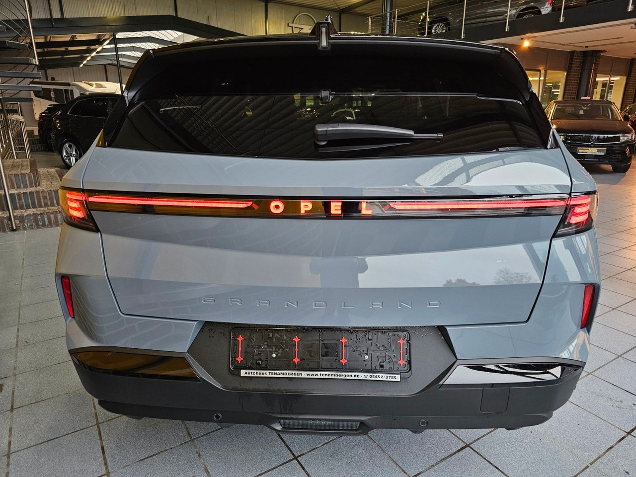 Opel Grandland 1.2 48V Mild-Hybrid 360°Kamera ACC AHK - SUV: slika  Opel Grandland 1.2 48V Mild-Hybrid 360°Kamera ACC AHK - SUV Opel Grandland 1.2 48V Mild-Hybrid 360°Kamera ACC AHK - SUV: slika  Opel Grandland 1.2 48V Mild-Hybrid 360°Kamera ACC AHK - SUV