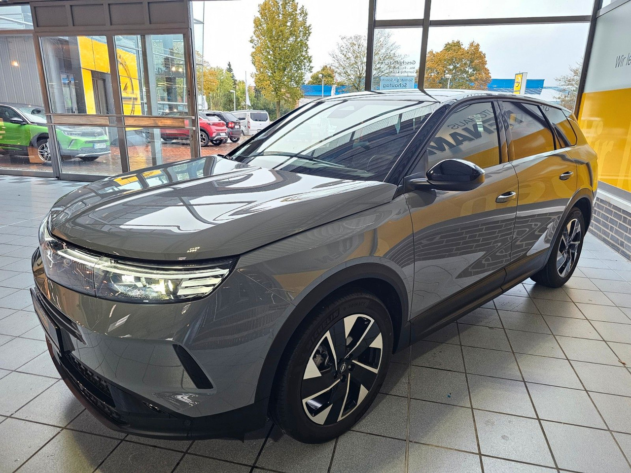 Opel Grandland 1.2 48V Mild-Hybrid 360°Kamera ACC AHK - SUV: slika  Opel Grandland 1.2 48V Mild-Hybrid 360°Kamera ACC AHK - SUV Opel Grandland 1.2 48V Mild-Hybrid 360°Kamera ACC AHK - SUV: slika  Opel Grandland 1.2 48V Mild-Hybrid 360°Kamera ACC AHK - SUV