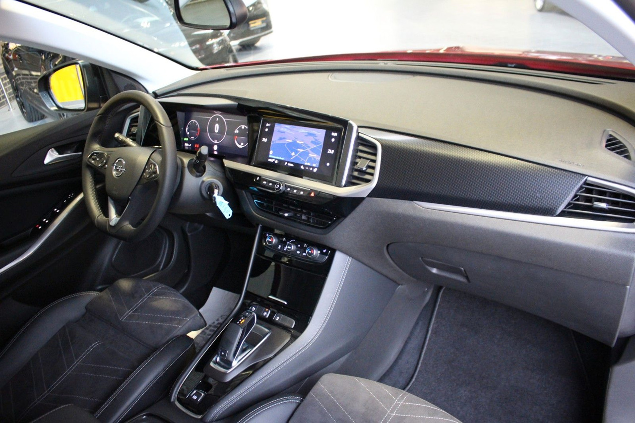 Opel Grandland X GS Line Kamera Navi LED PDC Sitzhzg - SUV: slika Opel Grandland X GS Line Kamera Navi LED PDC Sitzhzg - SUV Opel Grandland X GS Line Kamera Navi LED PDC Sitzhzg - SUV: slika Opel Grandland X GS Line Kamera Navi LED PDC Sitzhzg - SUV