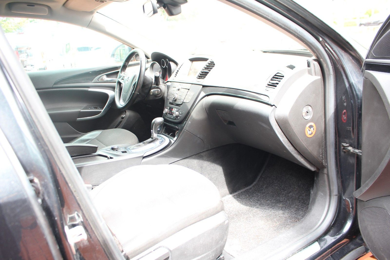 Karavan Opel Insignia A Sports Tourer Innovation: slika Karavan Opel Insignia A Sports Tourer Innovation