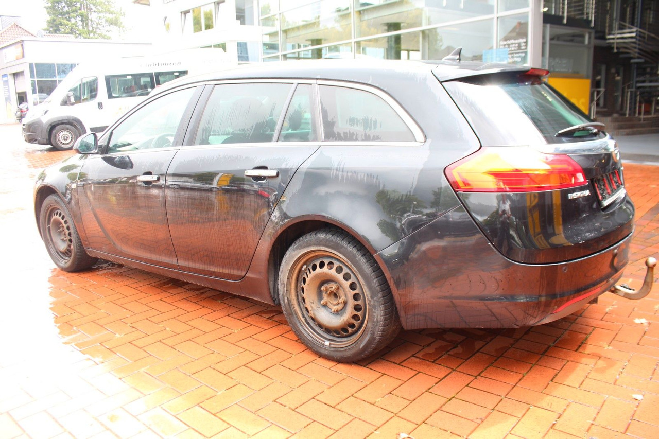 Opel Insignia A Sports Tourer Innovation - Karavan: slika Opel Insignia A Sports Tourer Innovation - Karavan Opel Insignia A Sports Tourer Innovation - Karavan: slika Opel Insignia A Sports Tourer Innovation - Karavan