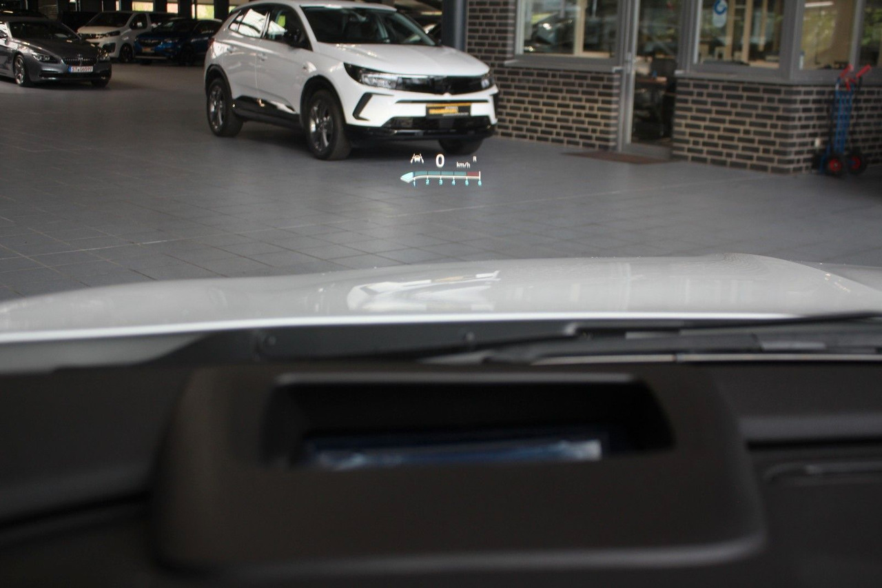 Karavan Opel Insignia B ST 4x4 Leder Massage Bose Matrix AHK: slika Karavan Opel Insignia B ST 4x4 Leder Massage Bose Matrix AHK