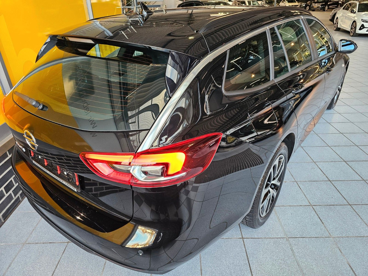 Opel Insignia B ST SHZ LHzg Carplay PDC Spurassistent - Karavan: slika Opel Insignia B ST SHZ LHzg Carplay PDC Spurassistent - Karavan Opel Insignia B ST SHZ LHzg Carplay PDC Spurassistent - Karavan: slika Opel Insignia B ST SHZ LHzg Carplay PDC Spurassistent - Karavan
