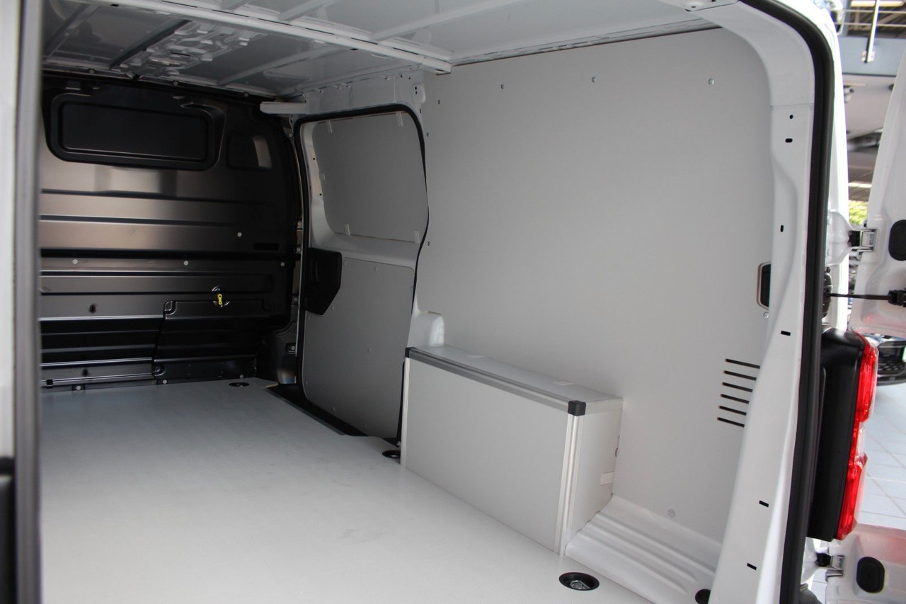 Mali kombi Opel Vivaro Kasten Edition L Automatik DAB AHK: slika Mali kombi Opel Vivaro Kasten Edition L Automatik DAB AHK