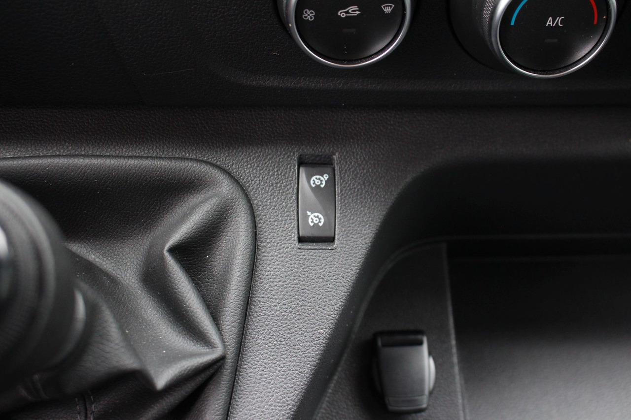 Furgon, Dostavno vozilo s dvostrukom kabinom Renault Master Kasten 6-Sitzer L3H2 HKa 3,5t Klima: slika Furgon, Dostavno vozilo s dvostrukom kabinom Renault Master Kasten 6-Sitzer L3H2 HKa 3,5t Klima