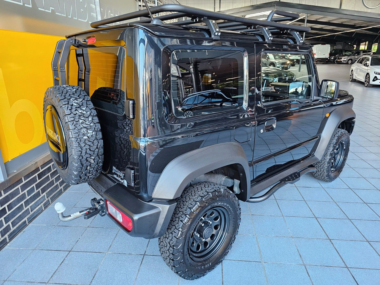 Suzuki Jimny Comfort AllGrip Leiter Dachträger Federn - SUV: slika Suzuki Jimny Comfort AllGrip Leiter Dachträger Federn - SUV Suzuki Jimny Comfort AllGrip Leiter Dachträger Federn - SUV: slika Suzuki Jimny Comfort AllGrip Leiter Dachträger Federn - SUV