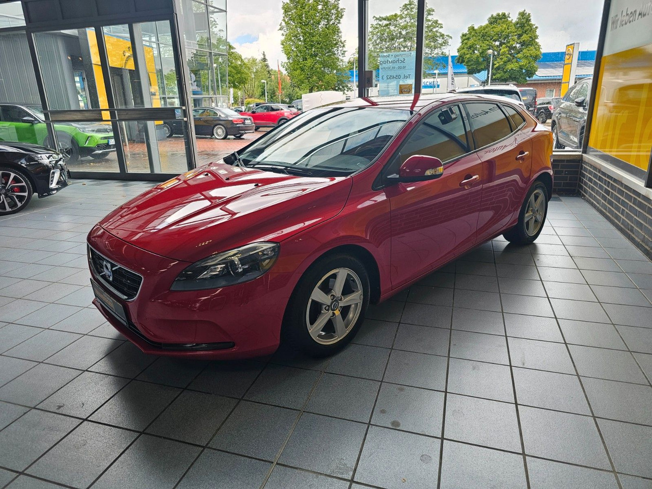 Volvo V40 You! Xenon Sitzheizung Freisprecheinrichtung - Limuzina: slika Volvo V40 You! Xenon Sitzheizung Freisprecheinrichtung - Limuzina Volvo V40 You! Xenon Sitzheizung Freisprecheinrichtung - Limuzina: slika Volvo V40 You! Xenon Sitzheizung Freisprecheinrichtung - Limuzina