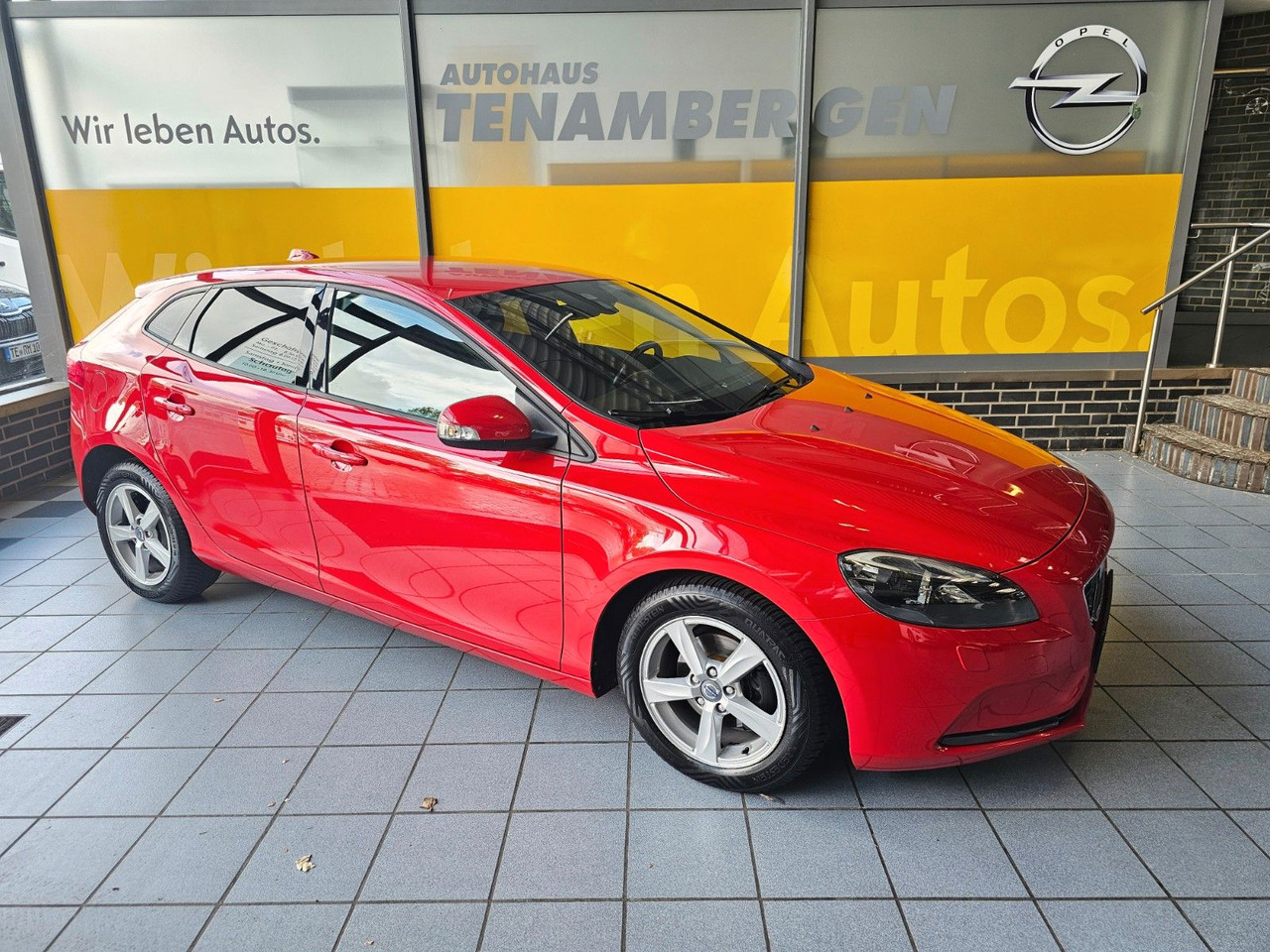 Volvo V40 You! Xenon Sitzheizung Freisprecheinrichtung - Limuzina: slika Volvo V40 You! Xenon Sitzheizung Freisprecheinrichtung - Limuzina Volvo V40 You! Xenon Sitzheizung Freisprecheinrichtung - Limuzina: slika Volvo V40 You! Xenon Sitzheizung Freisprecheinrichtung - Limuzina