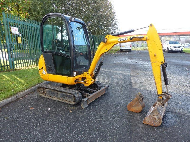 JCB 8018 - Mini bager: slika JCB 8018 - Mini bager JCB 8018 - Mini bager: slika JCB 8018 - Mini bager