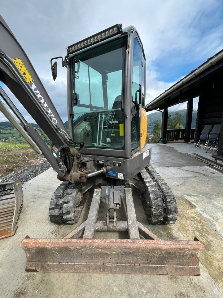 Volvo ECR25D - Bager: slika Volvo ECR25D - Bager Volvo ECR25D - Bager: slika Volvo ECR25D - Bager