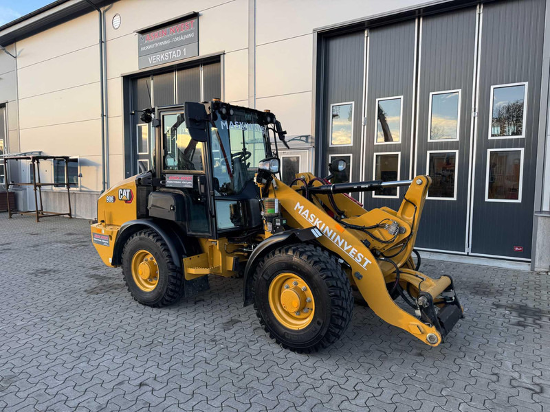 Caterpillar 906 NG BIO CAT 906 Next Gen - Utovarivač na kotačima: slika Caterpillar 906 NG BIO CAT 906 Next Gen - Utovarivač na kotačima Caterpillar 906 NG BIO CAT 906 Next Gen - Utovarivač na kotačima: slika Caterpillar 906 NG BIO CAT 906 Next Gen - Utovarivač na kotačima