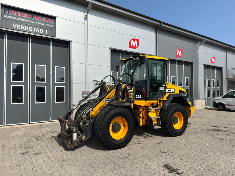 JCB 413 2.800h - Utovarivač na kotačima: slika JCB 413 2.800h - Utovarivač na kotačima JCB 413 2.800h - Utovarivač na kotačima: slika JCB 413 2.800h - Utovarivač na kotačima