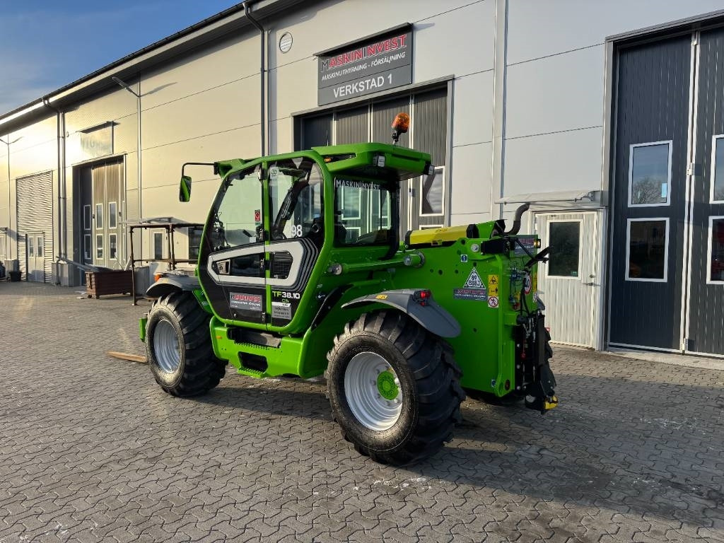 Merlo TF 38.10CS-136 Hitchkrok - Teleskopski rukovatelj: slika Merlo TF 38.10CS-136 Hitchkrok - Teleskopski rukovatelj Merlo TF 38.10CS-136 Hitchkrok - Teleskopski rukovatelj: slika Merlo TF 38.10CS-136 Hitchkrok - Teleskopski rukovatelj