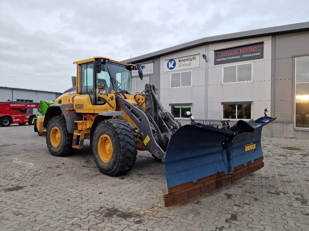 Volvo L90 H Uthyres - Utovarivač na kotačima: slika Volvo L90 H Uthyres - Utovarivač na kotačima Volvo L90 H Uthyres - Utovarivač na kotačima: slika Volvo L90 H Uthyres - Utovarivač na kotačima